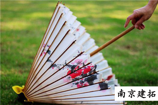 浪漫邂逅 ——油纸伞